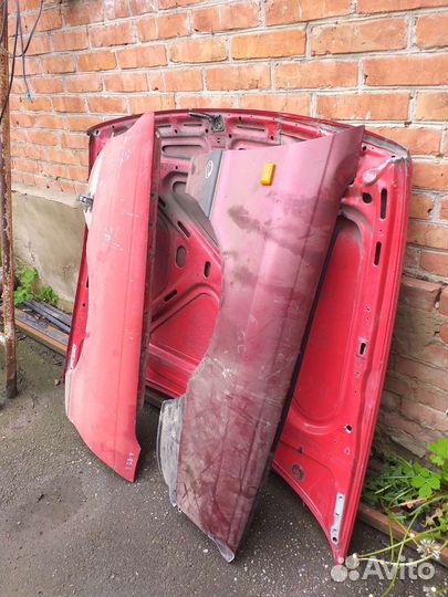 Запчасть на ауди 80