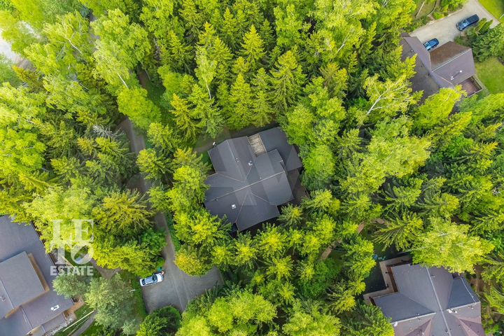 Дом 393,1 м² на участке 30 сот.