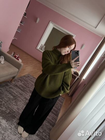 Свитер оливковый