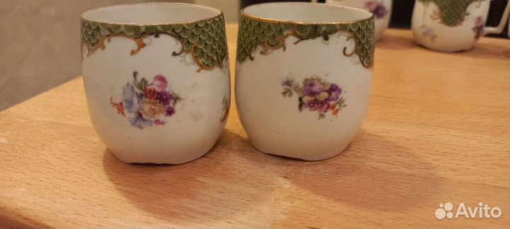 Коллекционные фарфоровые кофейные чашки
