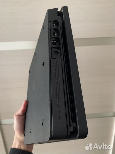 Sony PS4 Slim 1Tb
