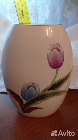 Ваза, фарфор