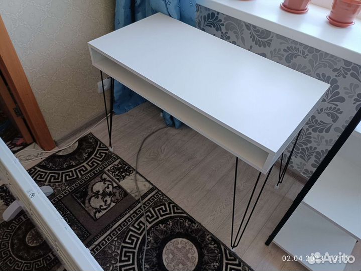 Мебель столы и стулья