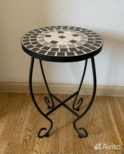 Кованная подставка(столик)универсальная