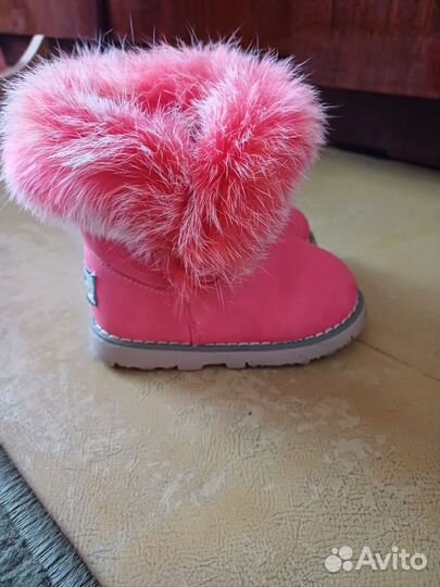 Угги на девочку,23 р
