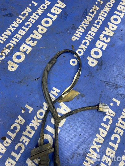 Проводка двери Mitsubishi Pajero 2 внедорожник