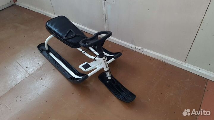 Детский снегокат бу