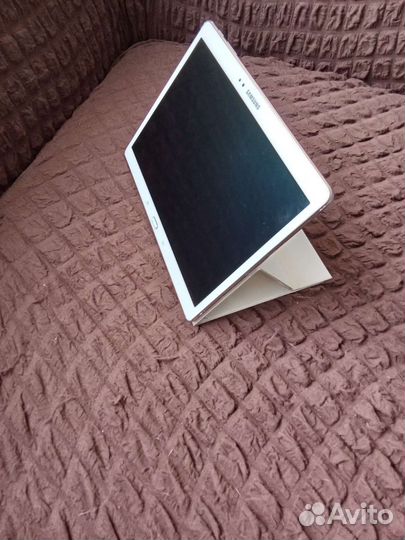 Samsung galaxy Tab S 10.5 с чехлом - клавиатурой