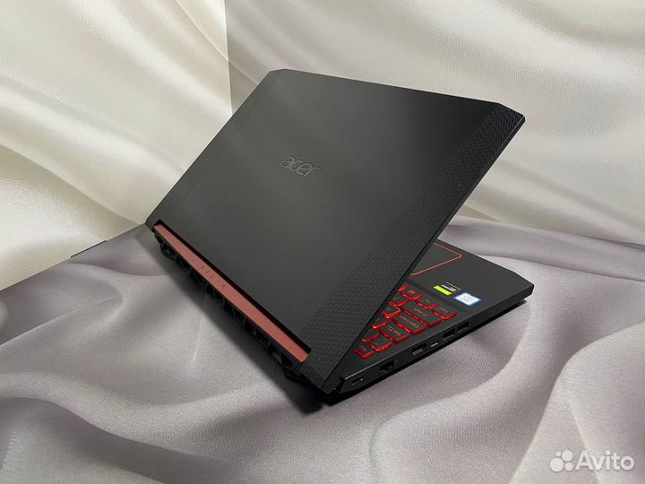 Игровой ноутбук Acer Nitro i5/8Gb/FHD/2видео/500SS