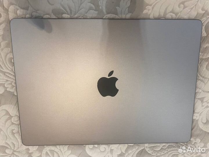 Macbook pro 14 m1pro