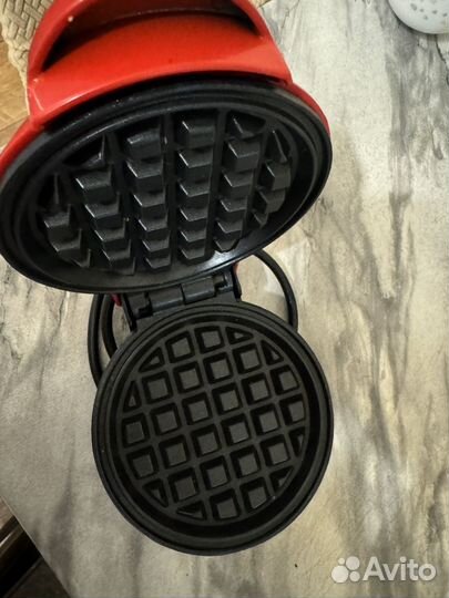 Электрическая вафельница