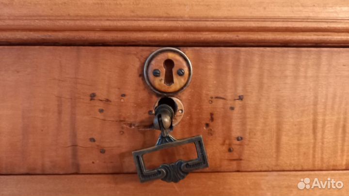 Буфет из натурального дерева