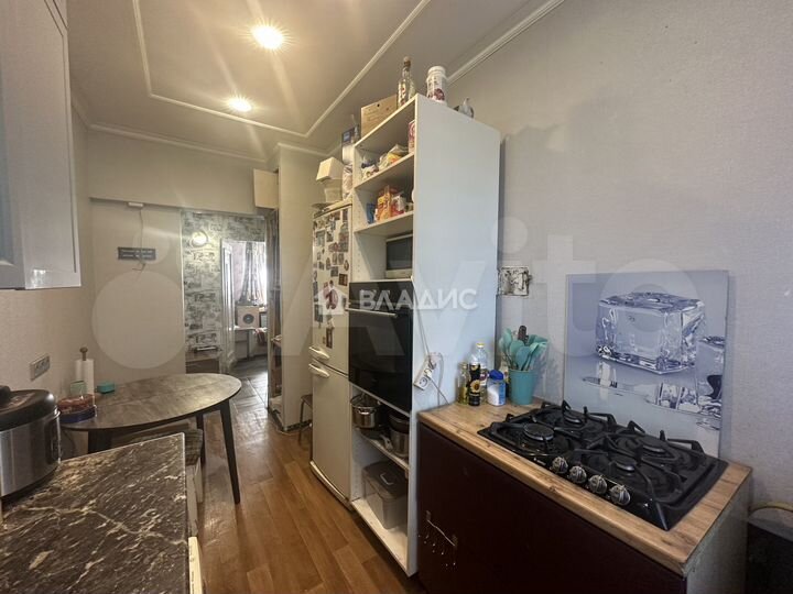 2-к. квартира, 58 м², 2/4 эт.