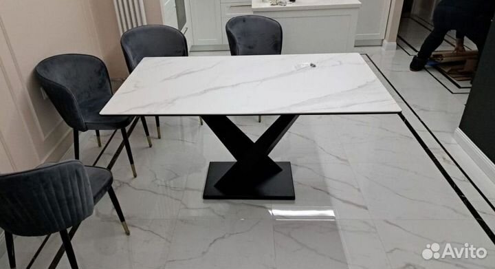 Стол повашимразмерам SVR-34931