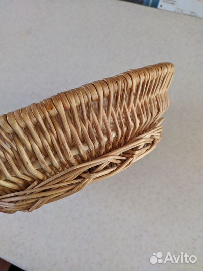 Корзинка плетенная