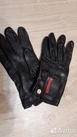 Перчатки женские Prada