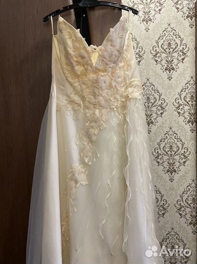 Платье на выпускной или свадьбу