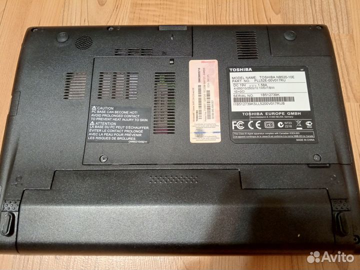 Ноутбук Toshiba NB520-10E