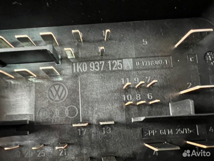 Блок предохранителей Volkswagen Tiguan 5N CAW 2.0T