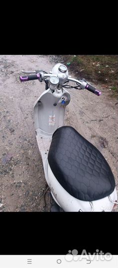 Suzuki lets 4 (Pallet)