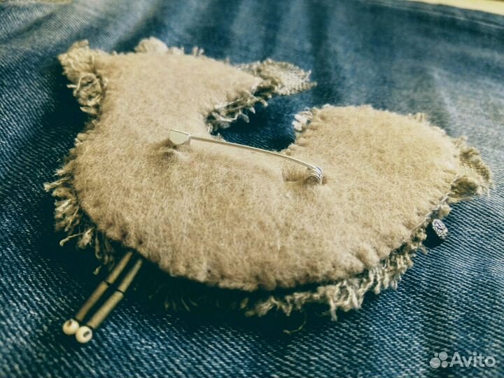 Брошь ручной работы 