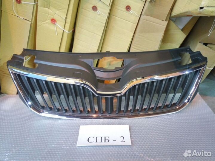 Решетка радиатора Skoda Rapid 2012