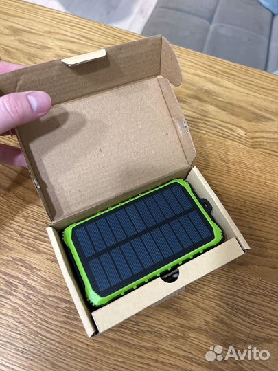 Внешний аккумулятор с солнечной батареей