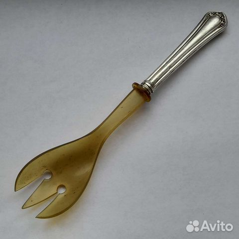 Антикварная вилка в серебре китовый ус