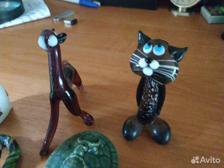 Разные фигурки статуэтки стекло