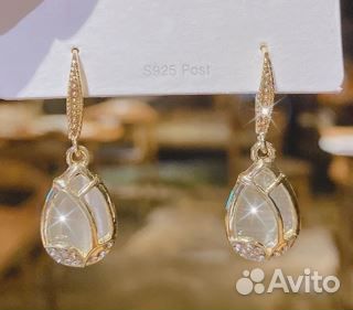 Красная и белая капля