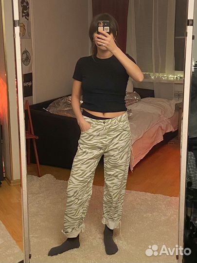 Женские джинсы с animal принтом bershka 40 L