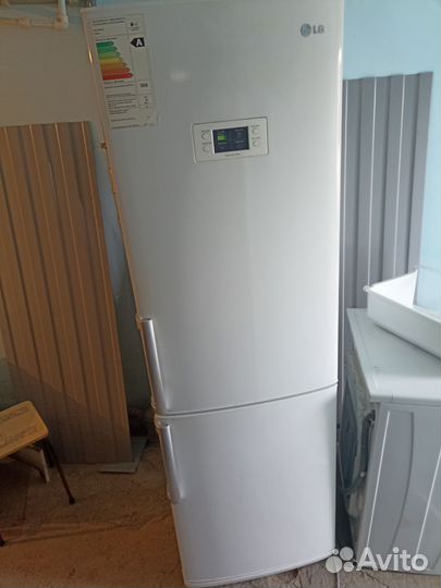 Холодильник двухкамерный Lg
