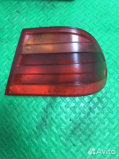 Фонарь задний правый mercedes w210