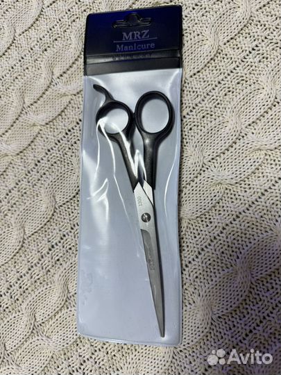 Парикмахерские расчески, ножницы, кисть