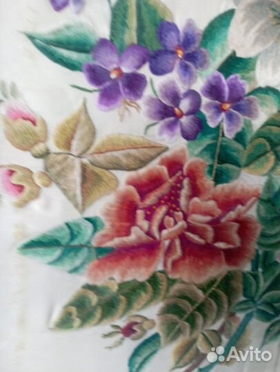 Вышивка в рамке