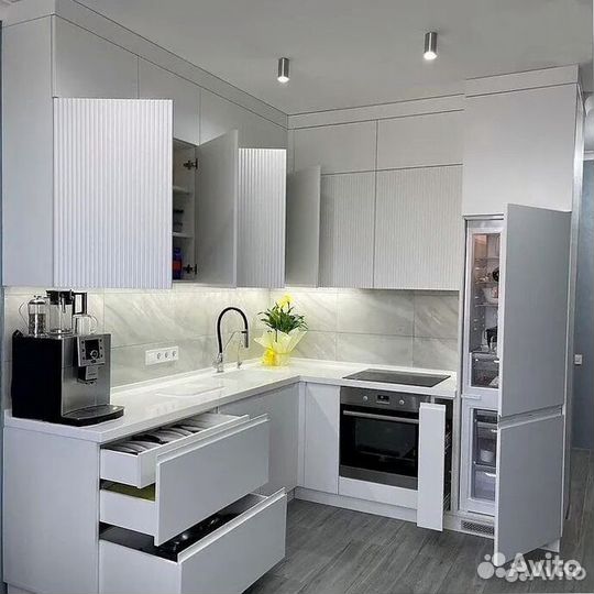 Красивая кухня на заказ собственное производство