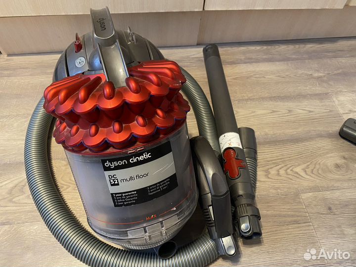 Пылесос Dyson DC52