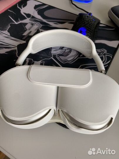 Air pods max Apple
