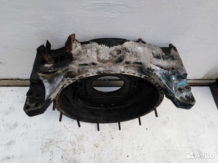 Кожух маховика Вольво FH12