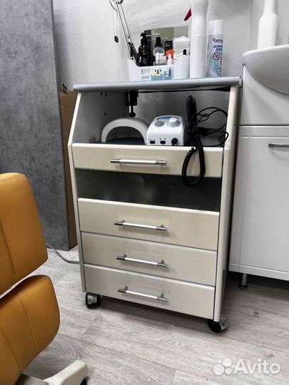 Педикюрная тумба 