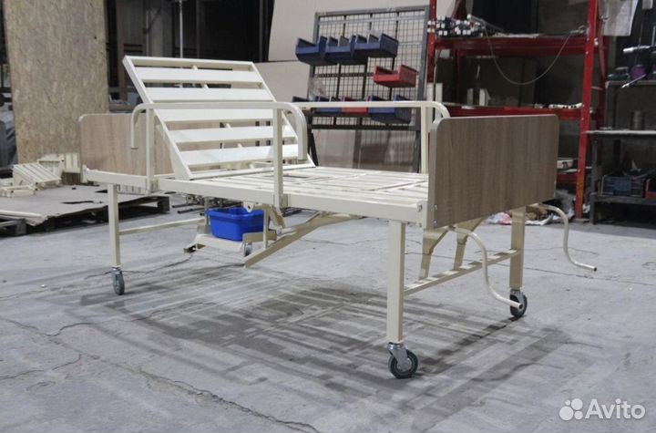 Кровать механическая дс-40 с туалетным устройством
