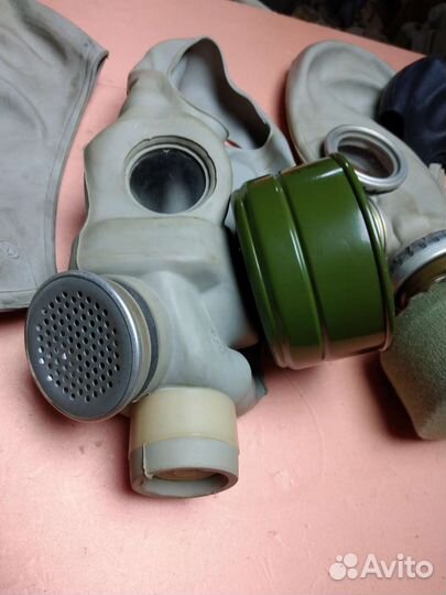 Противогаз