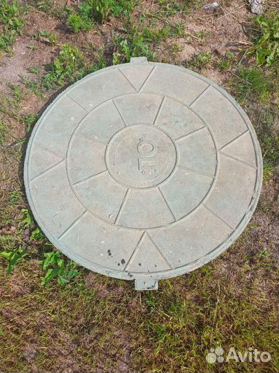 Крышка канализационного люка композит