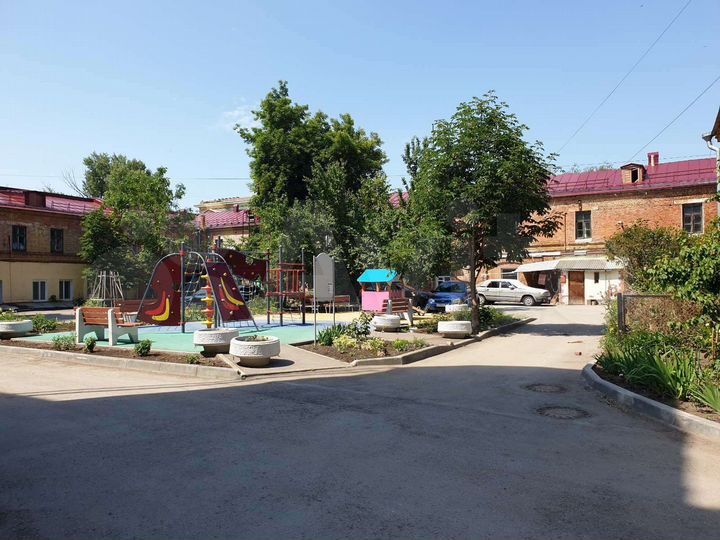 Комната 30 м² в 4-к., 2/2 эт.