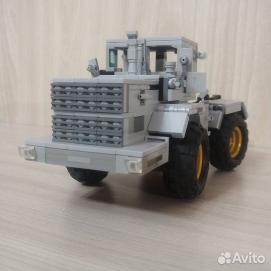 Lego Трактор К-701(Кировец)