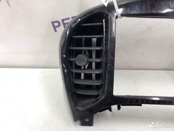 Рамка магнитолы Nissan Juke внедорожник 1.6 2014