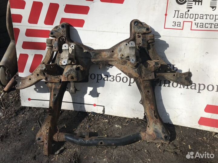 Подрамник Honda CR-V