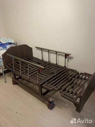Медицинская кровать для лежачих больных