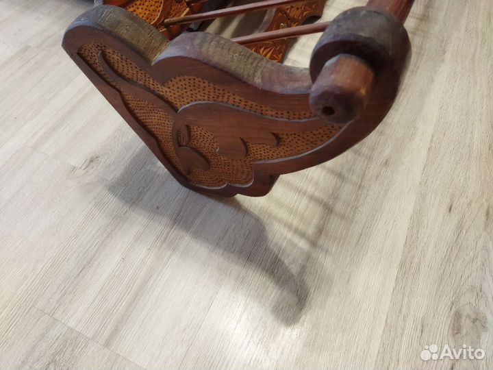 Вешалка настенная в прихожую