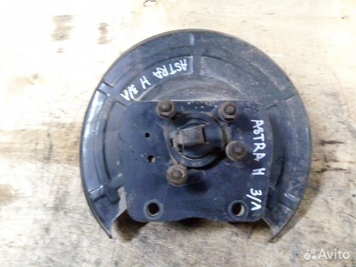 Кулак + Ступица задняя левая Opel Astra H / Family